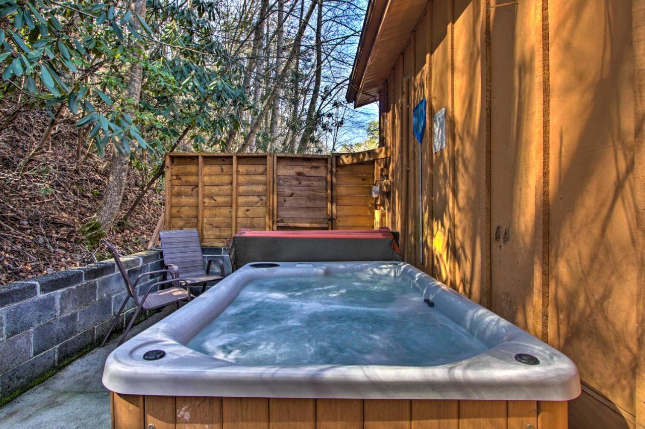 ガトリンバーグ Couples Cabin Great Smoky Arts And Crafts Communityヴィラ エクステリア 写真